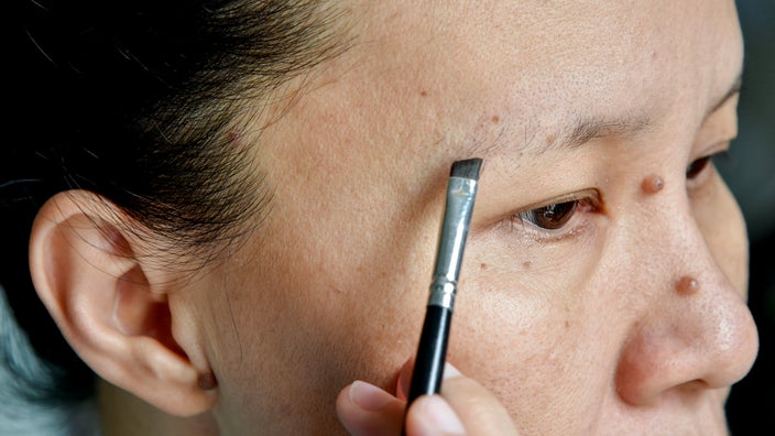 The 7 Common Causes of Thinning Eyebrows - GoodRx