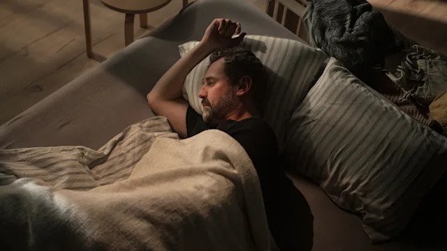 belsomra: man suffering from insomnia 1389101597