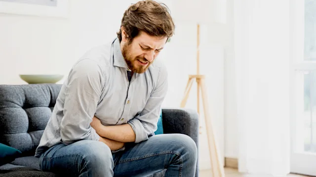 Constipation: stomach pain couch 1202531834