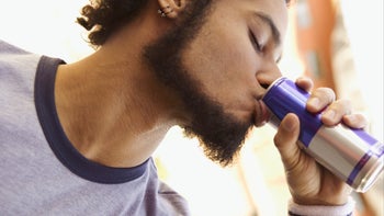 Diet nutrition: drinking energy drink 85637040