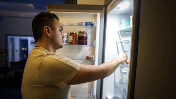 Mounjaro: man opening fridge door 1459753691