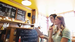 If you have a food allergy, ordering takeout from a restaurant might feel like a risk you’re not willing to take. But there’s a way to do it safely — just follow these steps.