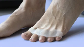 closeup toe spacers 2184771612