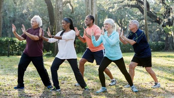 Health: Movement and exercise: group tai chi 652842574