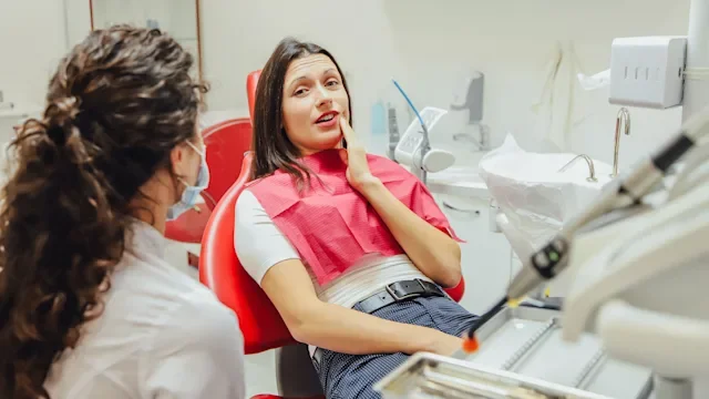 Health: Dental care: dentist patient jaw pain-1138671145