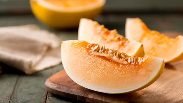 Diet Nutrition: sliced cantaloupe melon 1031285292