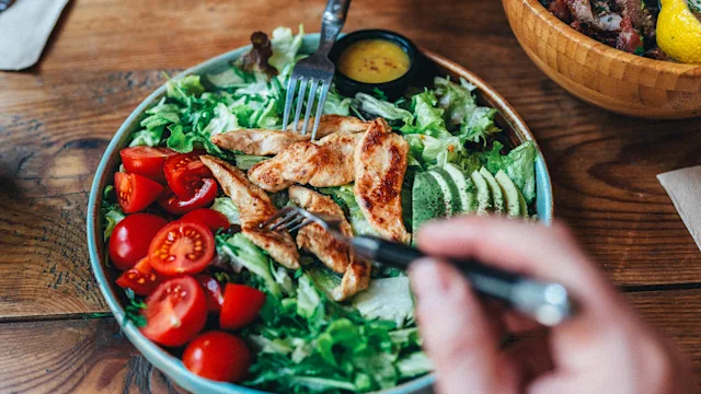 diet-nutrition: grilled chicken breast and salad 2147688013