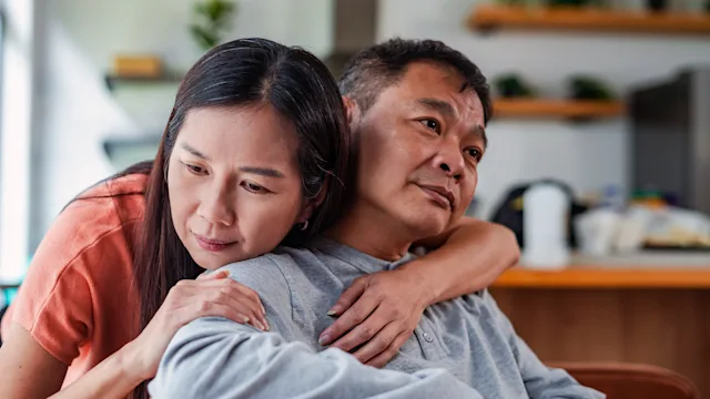 mental health: woman expressing empathy towards man 1732004096