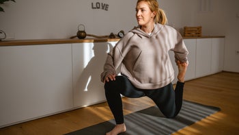 Movement exercise: kneeling quad stretch 1300053118