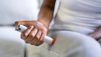 Health: Epinephrine epipen: closeup epipen leg injection 1435081495