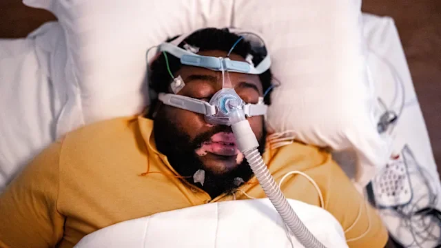 Sleep apnea: man sleep apnea device 1361394519