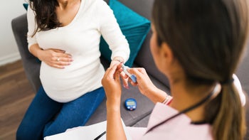 Health: Pregnancy: pregnant woman blood test 1304284904