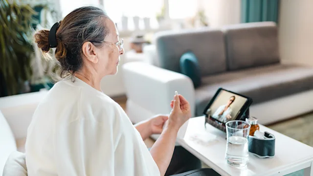 Health: Metformin er glucophage xr: woman telehealth appointment 1248950491