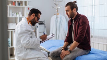 herpes: patient explaining symptoms 1350595333