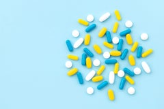 Which OTC medicine should you take for a sore throat — ibuprofen, acetaminophen, or aspirin? Here’s why ibuprofen may be the best choice.