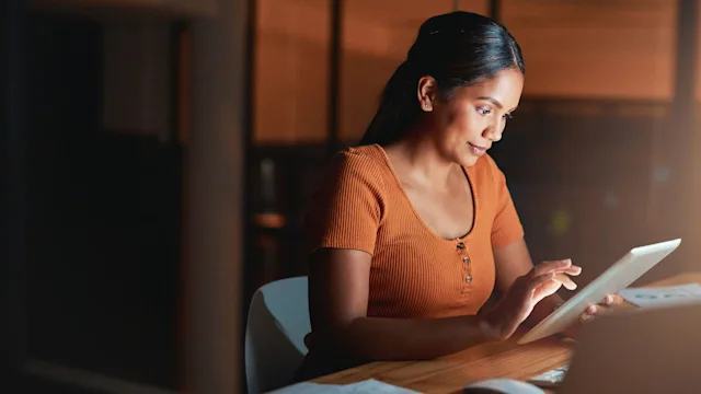 Health: Addiction: woman on tablet 1352426525