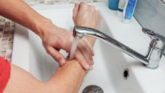 Minor burns (first- and second-degree) are treatable at home. Here’s the proper way to heal a burn at home, including what to put on it.