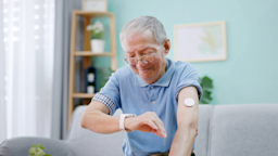 Freestyle Libre and Lingo are both continuous glucose monitoring devices. But they have different uses. Learn more about Freestyle Libre versus Lingo with this guide.
