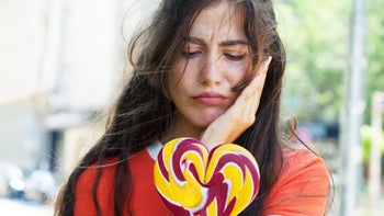 toothache-heart-shaped-candy-1339903518