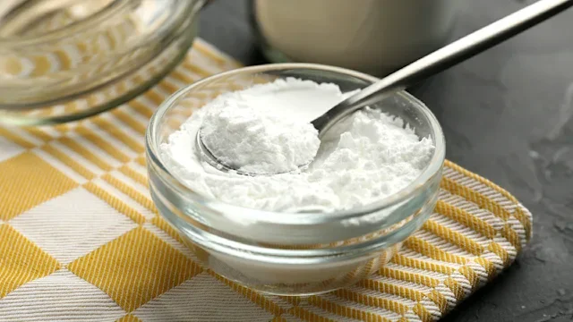 diet-nutrition: bowl of corn starch 2209639659