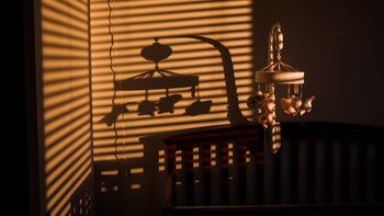 parenthood-pregnancy: shadows in babys room mobile-1349491371