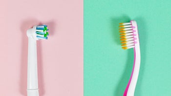 Health: Dental care: electronic traditional toothbrush 1250303821