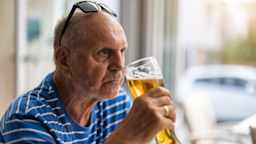 It’s best to avoid or minimize alcohol consumption if you’re taking Actonel. Here’s how it can worsen side effects and counteract some of the medication’s benefits.