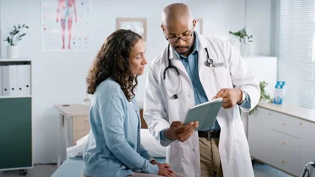 bupoprion: HCP speaking to a patient 2223908328