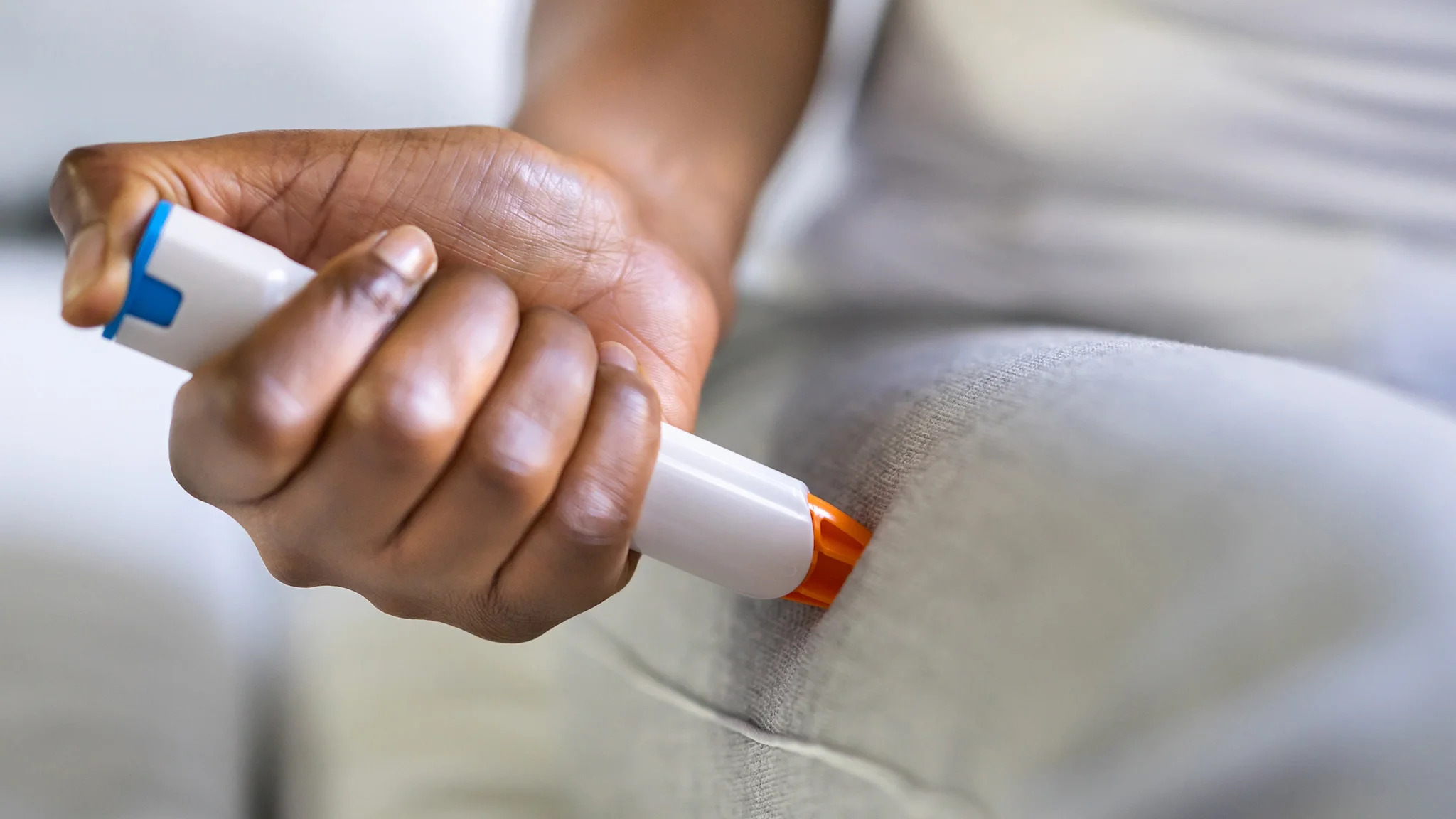 How to Use an EpiPen (Epinephrine Injection): Step by Step - GoodRx