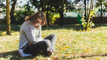 Health: Nitrofurantoin: woman suffers menstrual pain-1178359678