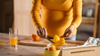 pregnant woman orange juice 1253707412