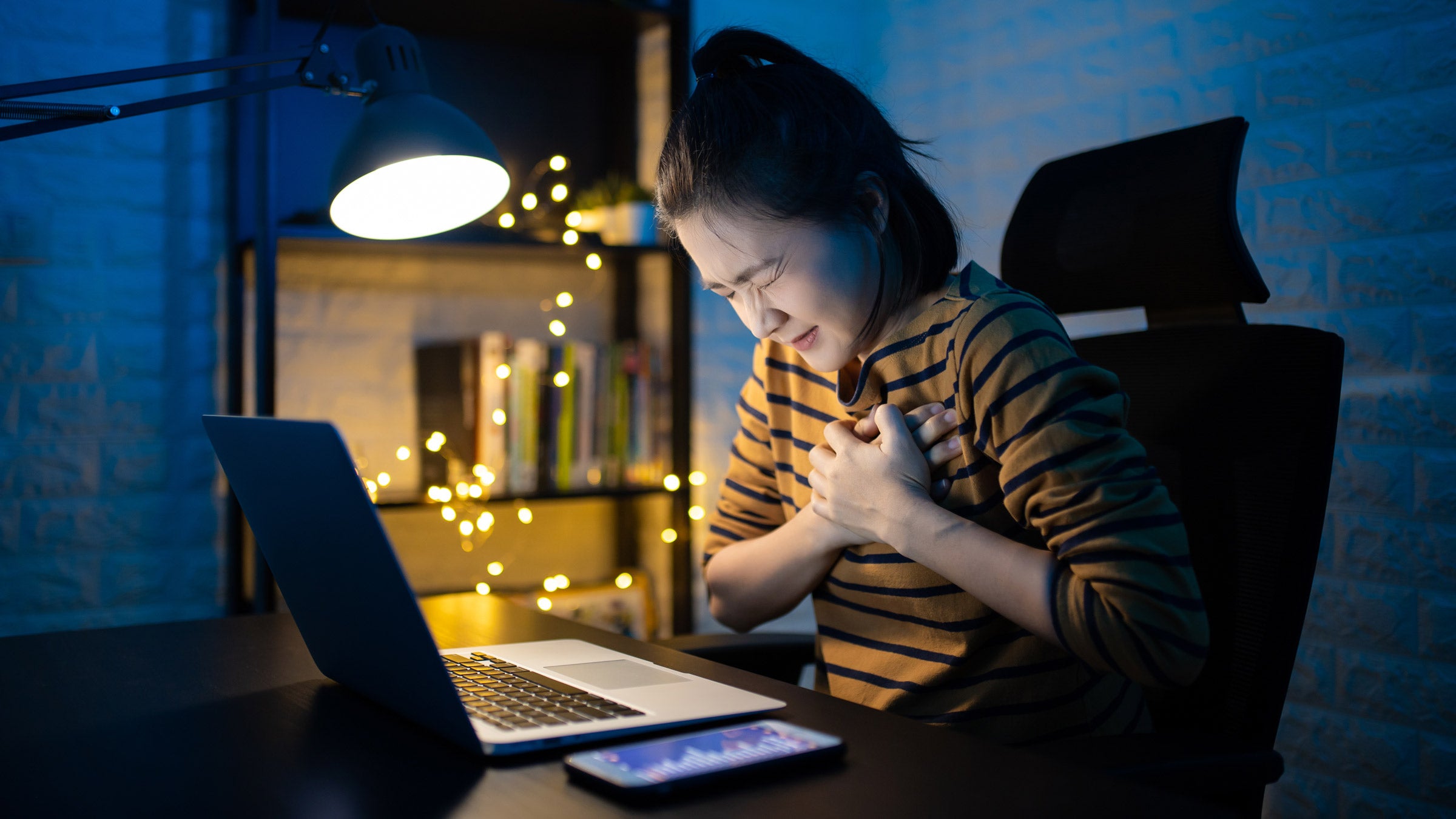 Heartburn: Stress: chest pain while working-1227346997