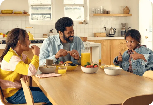 img-black-family-at-table-mobile
582 px / 400 px
101.95 kB