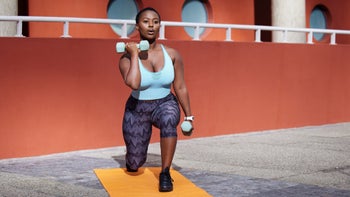 Movement exercise: Depression: lifting dumbbells outside 1320506574