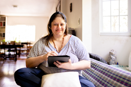 Autoimmune disorders like rheumatoid arthritis, lupus, and ankylosing spondylitis do not have a cure, but there are treatment options available for the pain and swelling they can cause. Learn more about how to manage pain from your autoimmune disorder.