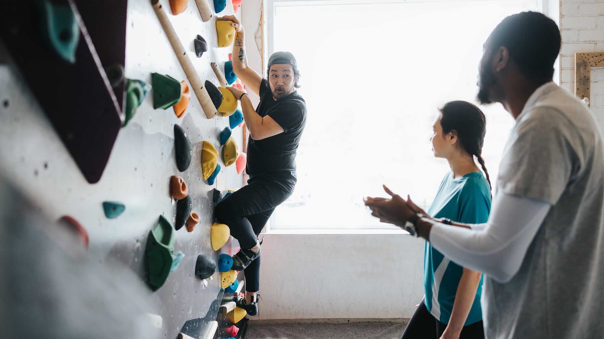 Movement-exercise: indoor rock climbing lesson 2150364555