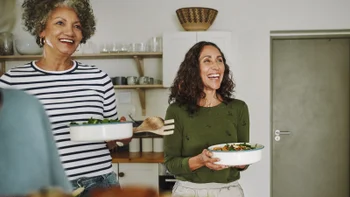 Voquezna: friends at dinner party 2150324602