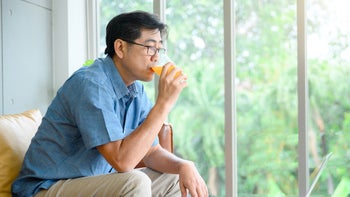 Diabetes: man drinking juice 1664738718