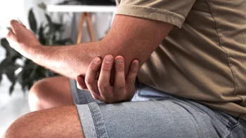 Pain: closeup elbow pain 1402334762