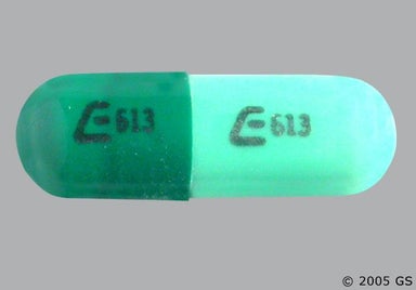 Green Capsule E613 E613 - Hydroxyzine Pamoate 25mg Capsule